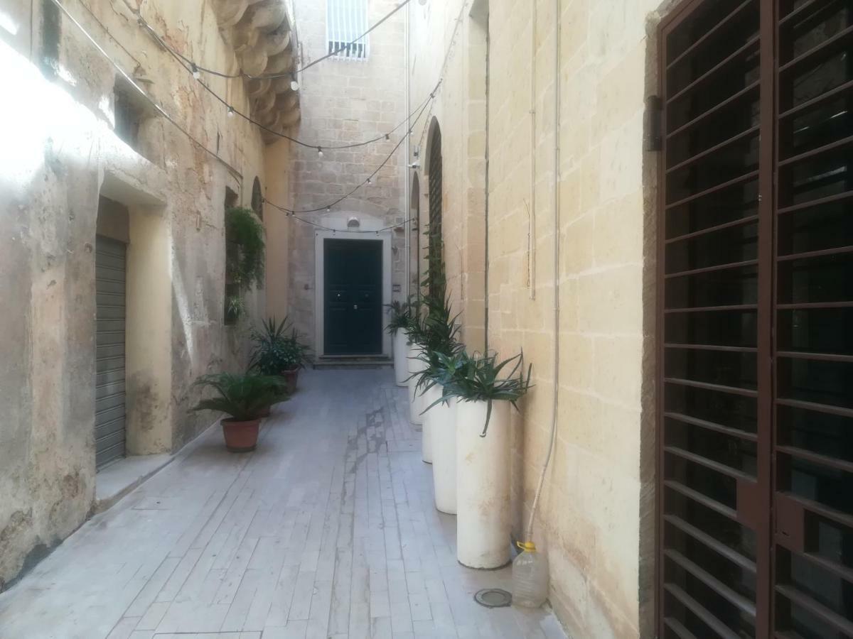 Dimora Dell'Artista Bed and Breakfast Lecce Exterior foto